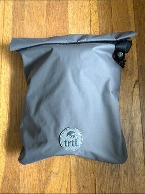 ✈️ trtl gray travel pillow in pouch.